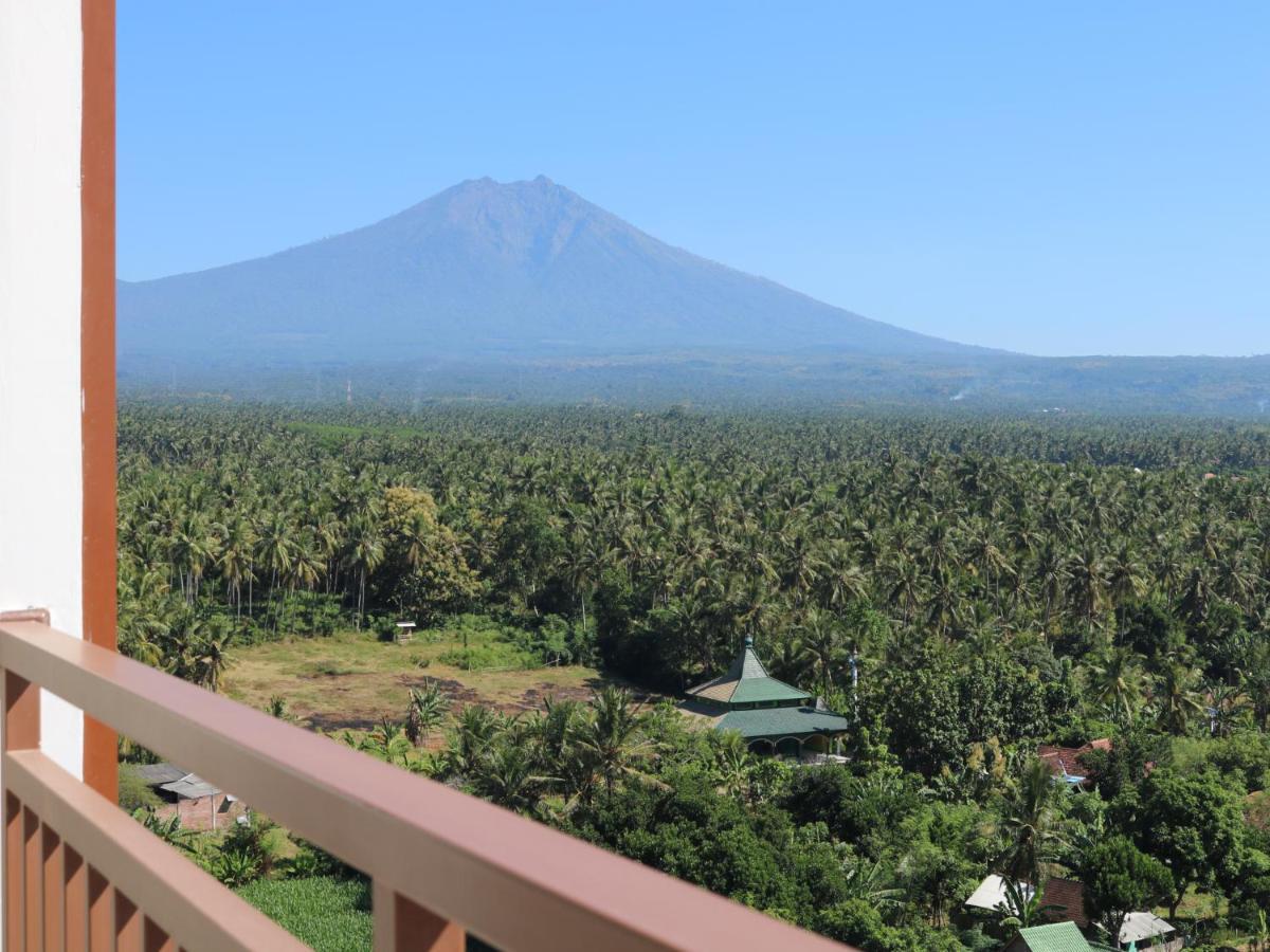 Illira Hotel Banyuwangi Banyuwangi  Exterior foto